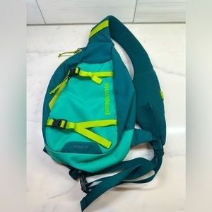 Patagonia Atom 8L sling bag